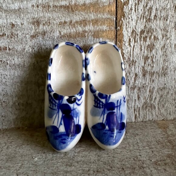 Tiny, Miniature Clogs, blue and white, ceramic  1.5"  *read full description - Picture 5 of 8